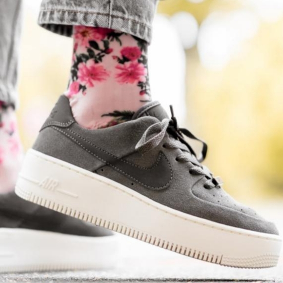 NEW Nike Air Force 1 Sage - Picture 2 of 8